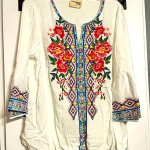 Embroidered White Boutique Top with 3/4 length sleeves